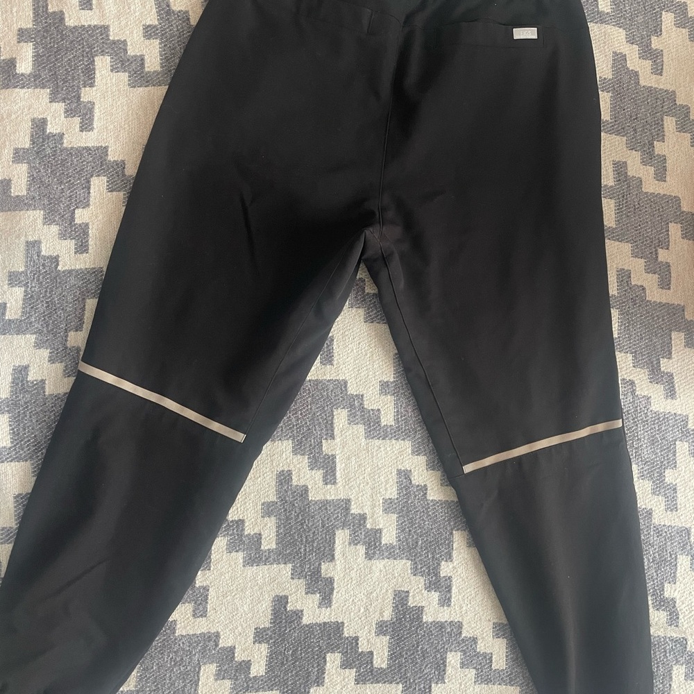 Figs Technical Collection Black Apparel - Picture 2 of 3